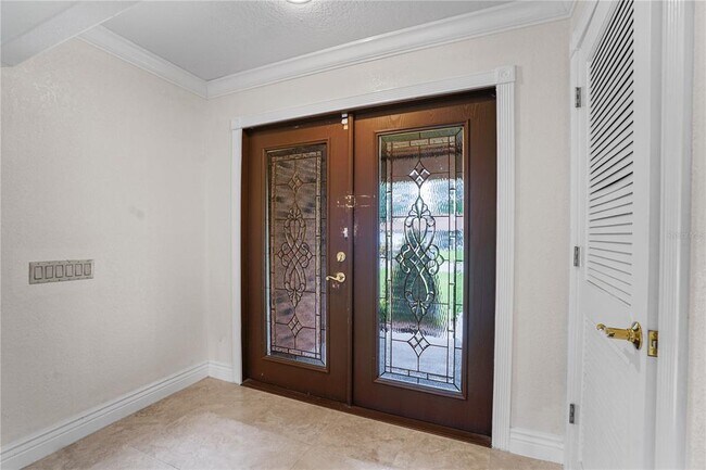 Building Photo - 6766 Edgeworth Dr