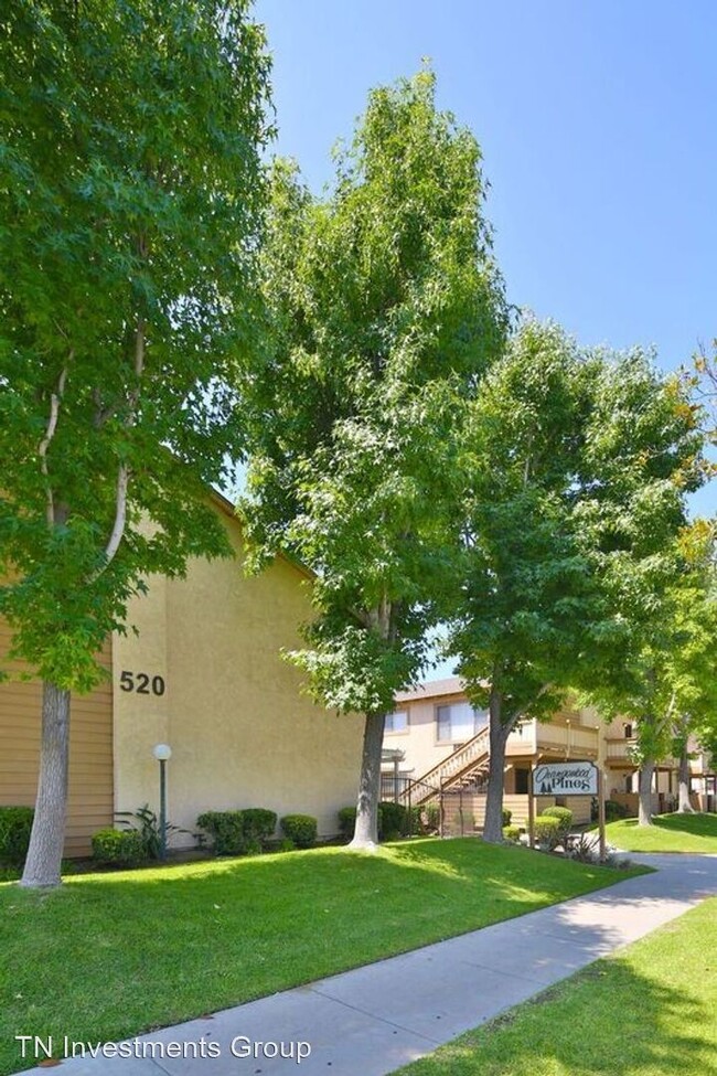 Building Photo - 510-520 E Orangewood Ave