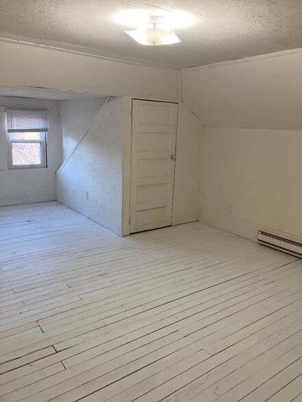 Attic - 1614 Lexington Ave SW