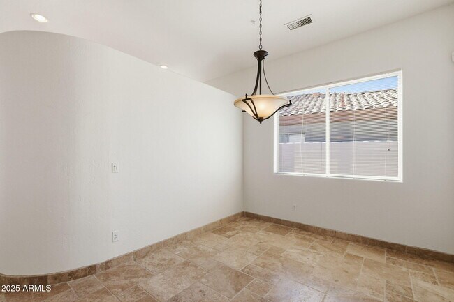 Building Photo - 15707 E Cactus Dr