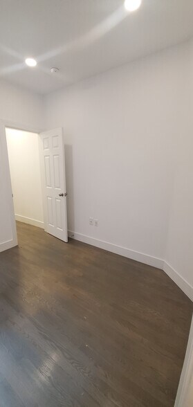 Building Photo - 80 West Cedar St