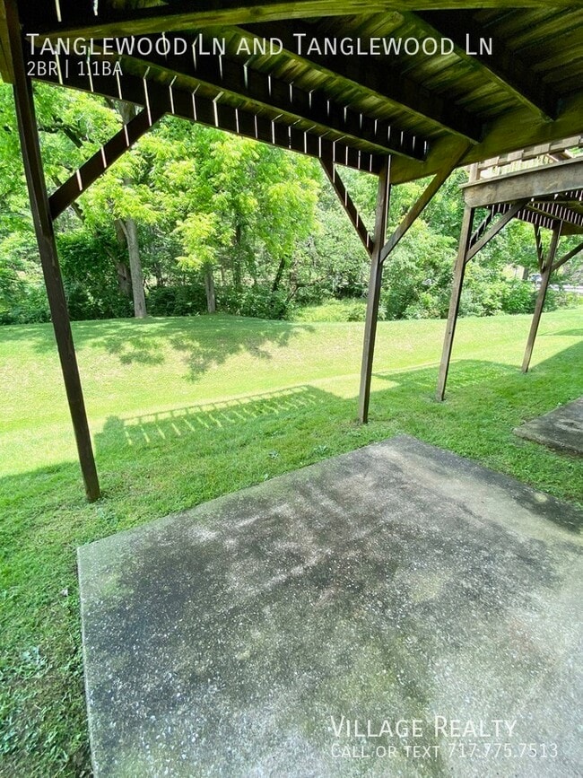 Building Photo - 442 Tanglewood Ln