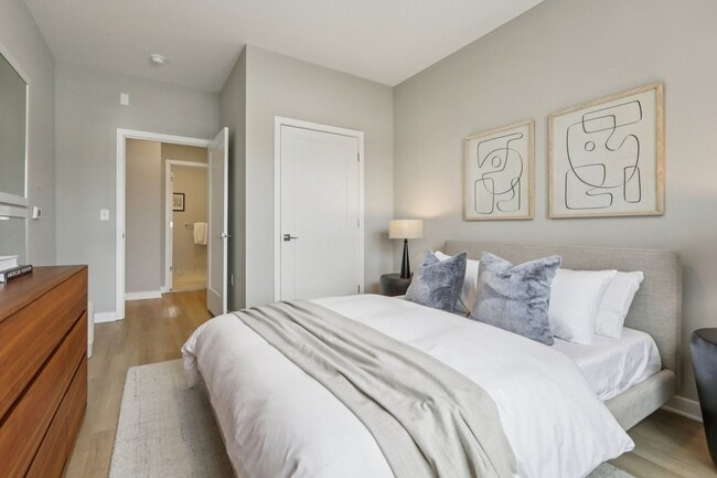 Building Photo - 968 Bonnel Ct