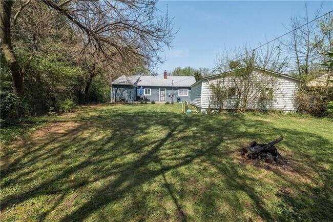 Building Photo - Fantastic 3bd/2ba home! Let yourself in!