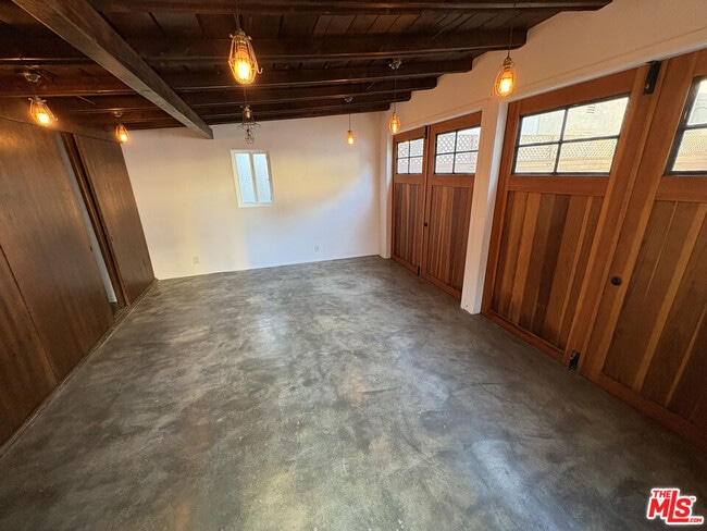 Building Photo - 4181 Lincoln Ave