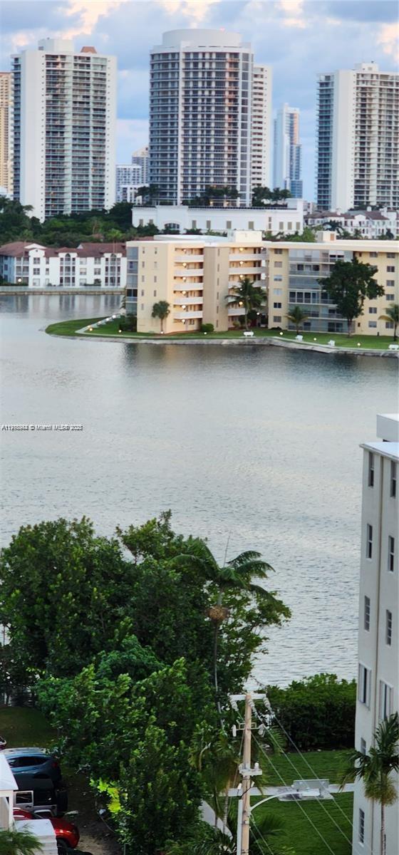 Building Photo - 18021 Biscayne Blvd