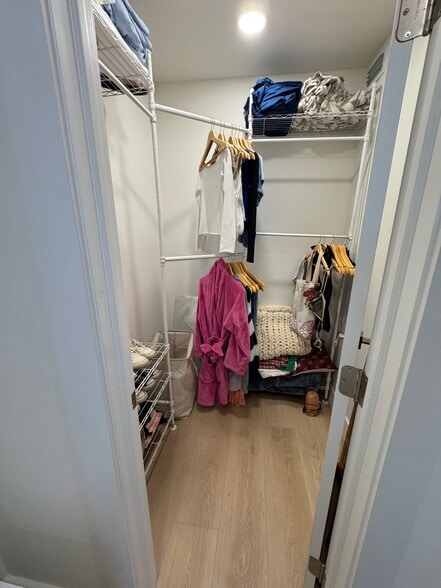 2nd bedroom closet - 100 Paradise Harbour Blvd
