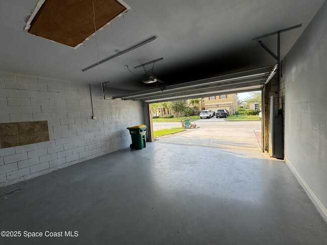 Building Photo - 3740 Aria Dr