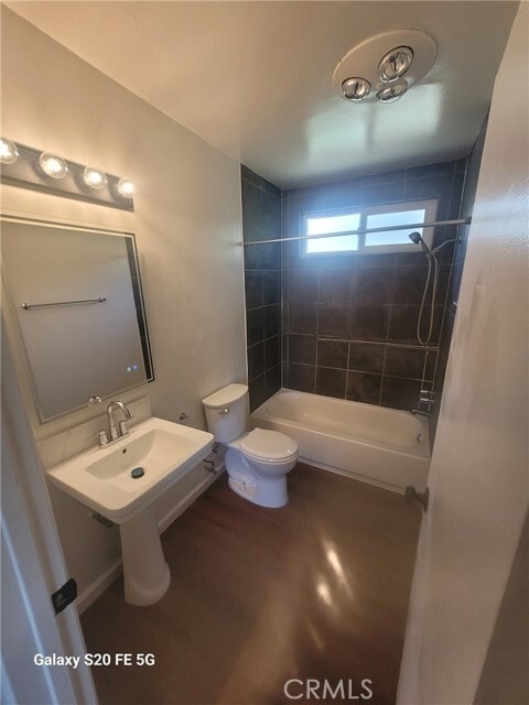 Building Photo - 2500 Clyde Ave