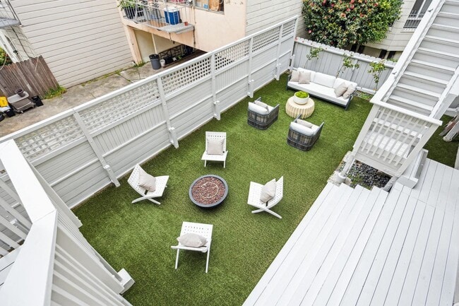 Building Photo - NOB HILL TOWNHOME FOR RENT - $13,000/mo