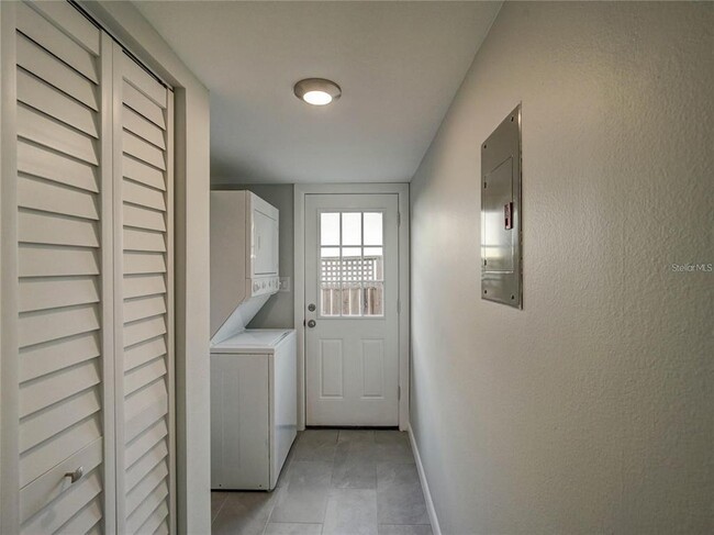 Building Photo - 1007 Sumner Blvd