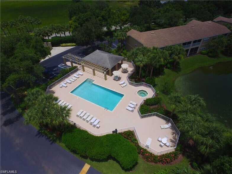 Building Photo - 12161 Summergate Cir