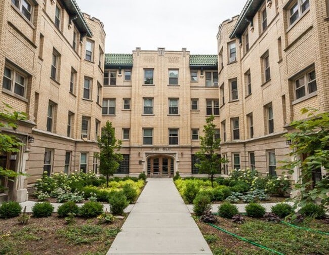 4853 N Kimball Ave 4853 N Kimball Ave Chicago IL 60625 Apartment Finder