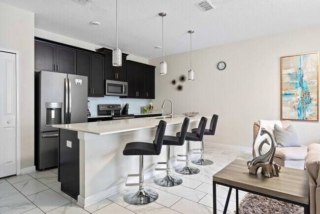 Building Photo - 4802 Romeo Cir