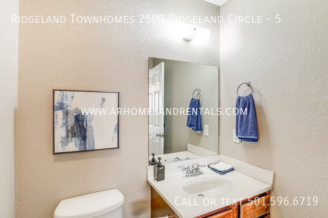 Building Photo - Ridgeland Townhomes | 2 Bed | 2.5 Bath