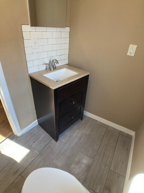 Building Photo - 4523 Parrish St