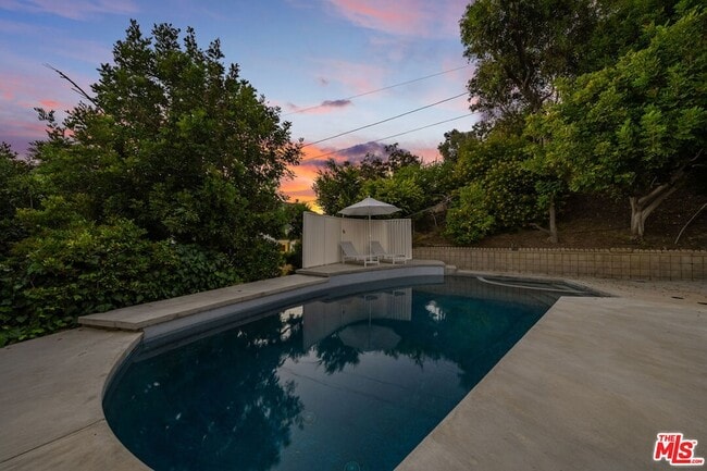 Building Photo - 1040 Montego Dr