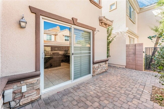 Building Photo - 11371 Merado Peak Dr