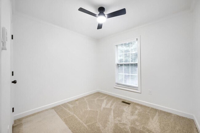 Building Photo - 8573 Black Star Cir