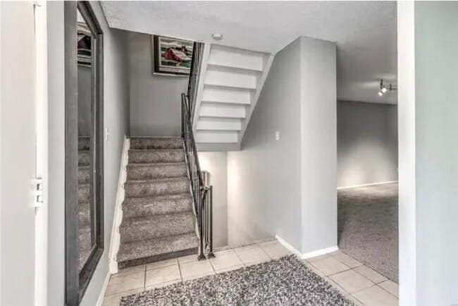 Building Photo - 252 Glandore Dr