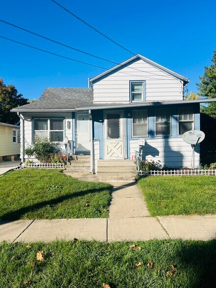 Primary Photo - 441 W Exchange St