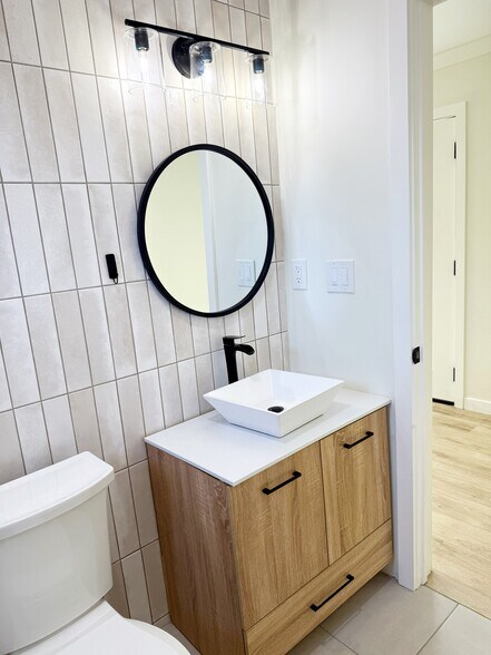 bathroom 1 - 10705 Dorothy Ave
