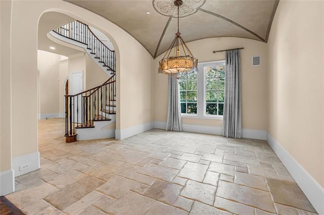 Building Photo - 3759 Broadmoor Way