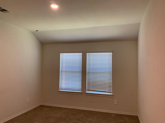 Building Photo - 240 Boxwood Dr