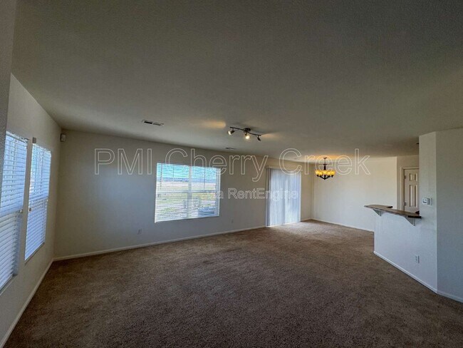 Building Photo - 12839 Mayfair Way