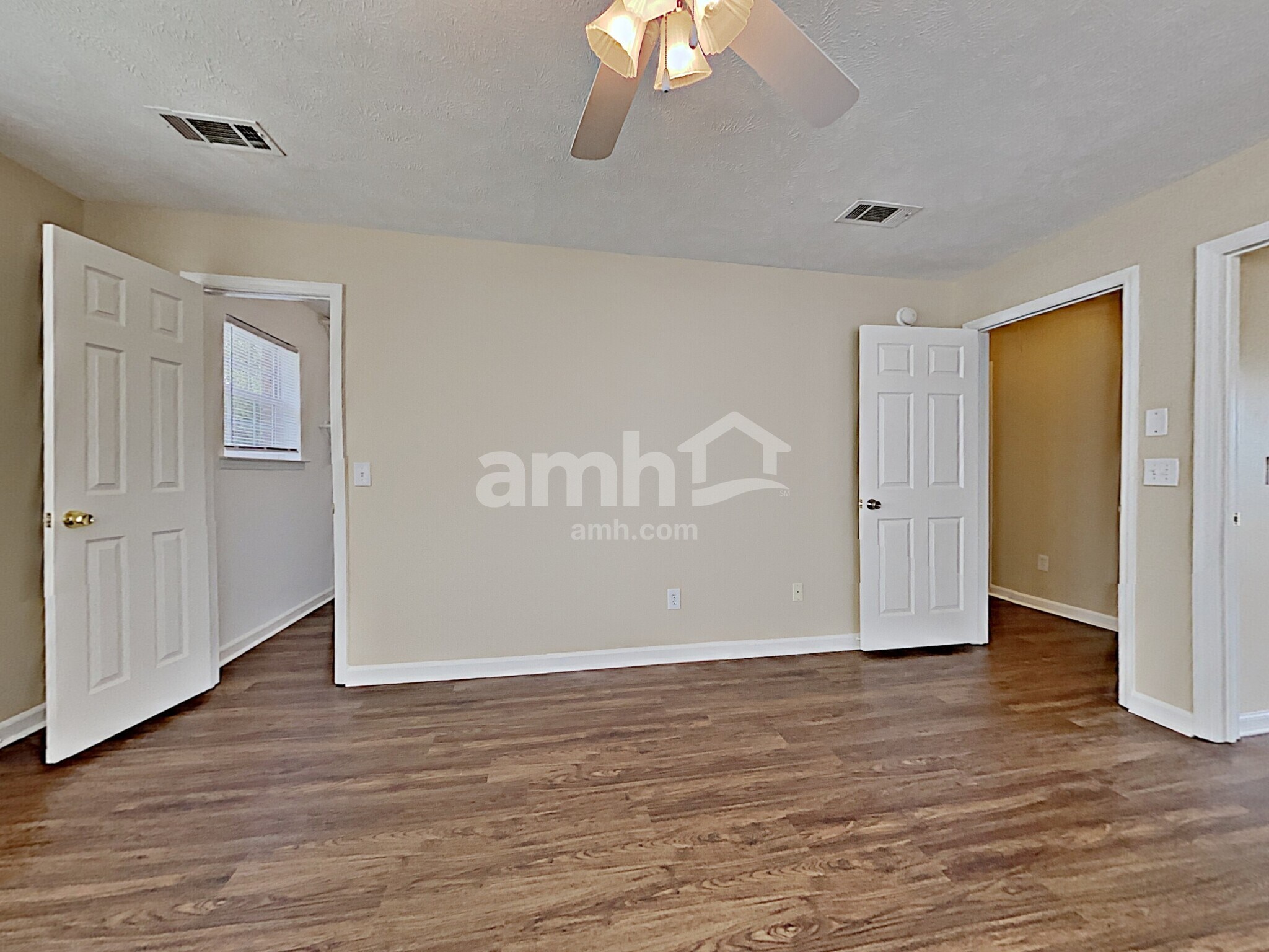 Building Photo - 221 Scarlet Ridge Ct