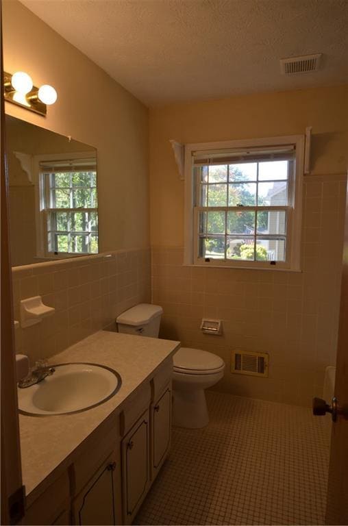 Building Photo - 180 Bruce Ct