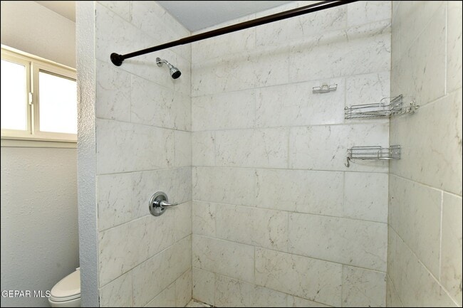 Building Photo - 4217 Canterbury Dr