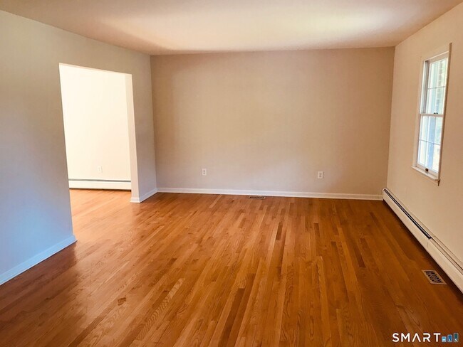 Building Photo - 133 Musket Ridge Rd