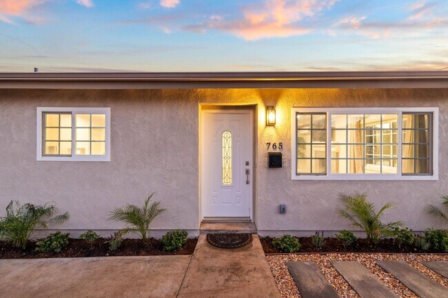 Building Photo - 765 Elkwood Ave