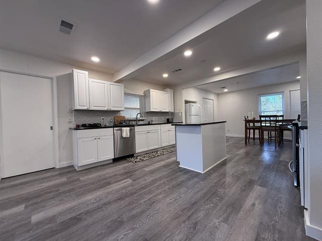 Building Photo - 2701 Aileen Blvd