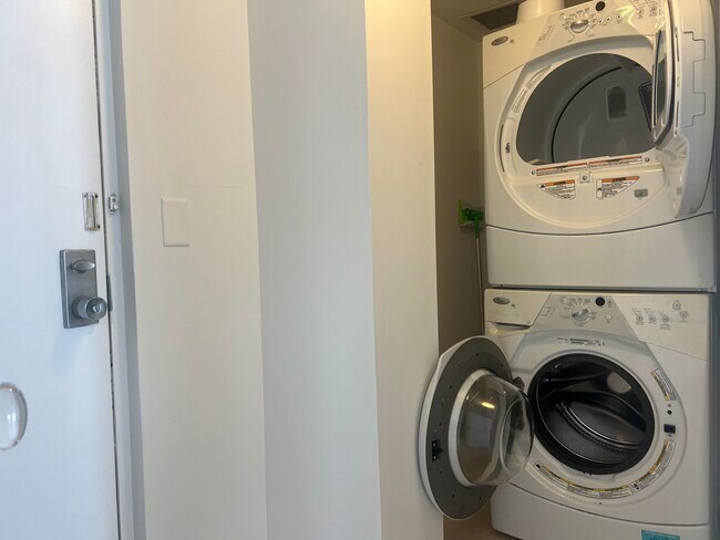 Building Photo - 3590 S Ocean Blvd