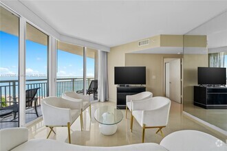 Building Photo - 17375 Collins Ave