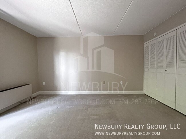 Building Photo - 530 N Main St