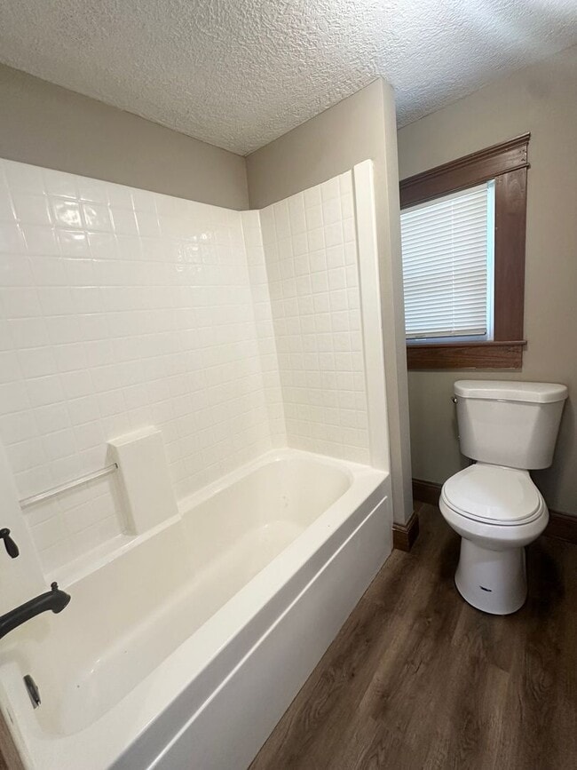 Building Photo - Charming 2 Bedroom, 1 Bathroom Home for Rent!