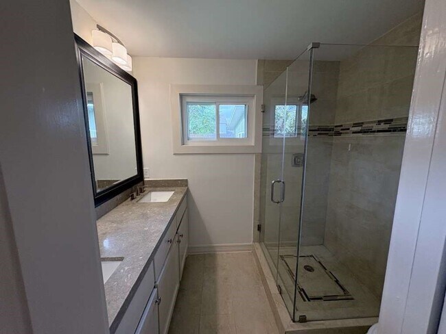 Building Photo - 4711 Imogene St