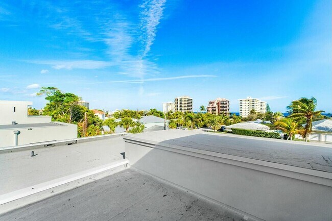 Building Photo - 13460 U.S. Rte 1