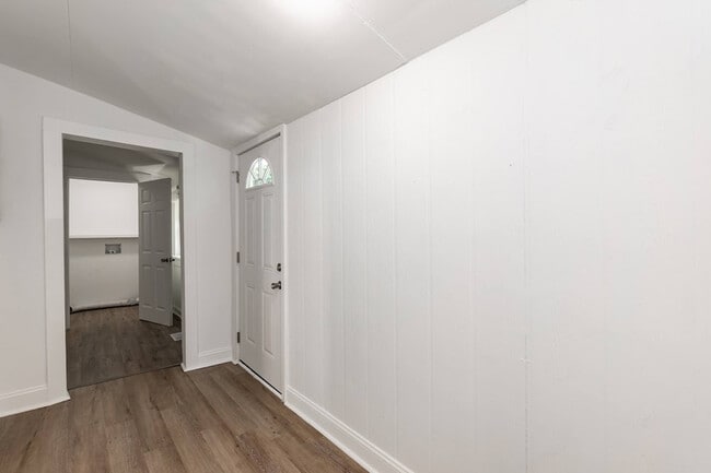 Building Photo - 508 Martha St