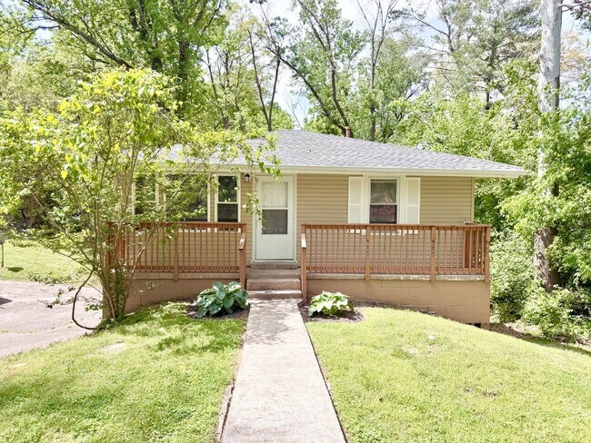 Building Photo - Hickory Hill Dr