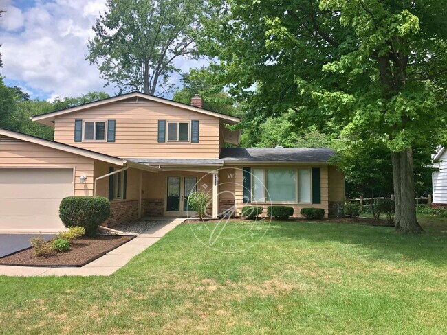 Building Photo - Beautiful 4-Bedroom Home in Lincoln Wood –...