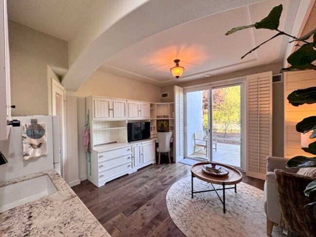 Building Photo - For Lease – Fully Renovated & Furnished Ne...