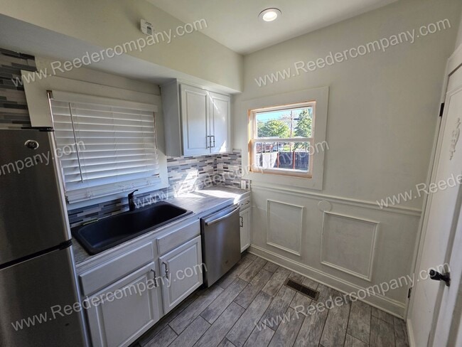 Building Photo - Remodeled 2 bedroom 2 bathroom house in Ha...