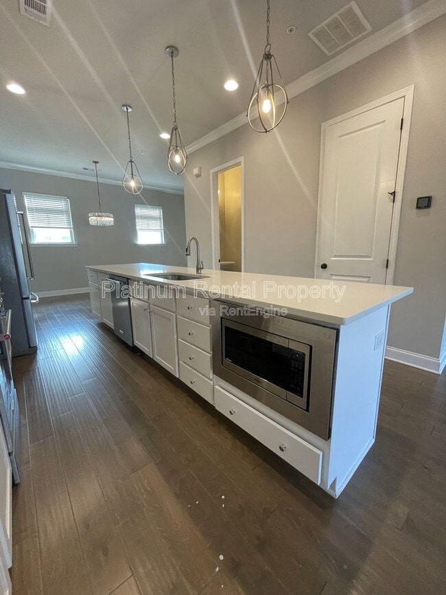 Building Photo - 1236 Stone Castle Cir