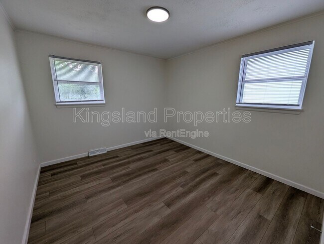 Building Photo - 11891 Bridgevale Ave