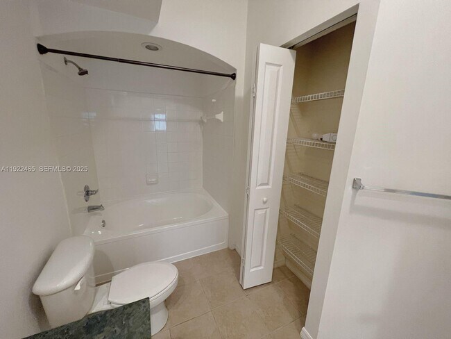 Building Photo - 9172 Collins Ave