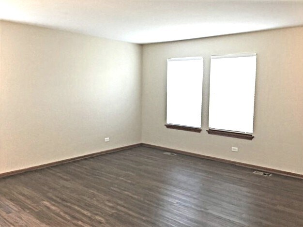 Building Photo - 16316 Spring Creek Ln